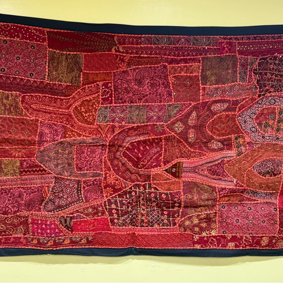 Exquisite Vintage Indian Wall Tapestry with Hand Embroidered Zari,beads,Mirror - Picture 13 of 13